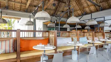 Sunrise Attitude Hotel