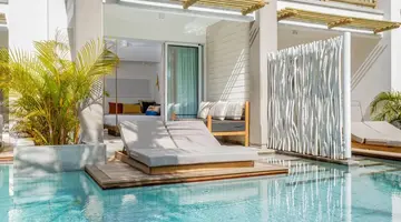 Sunrise Attitude Hotel