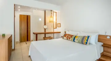 Sunrise Attitude Hotel