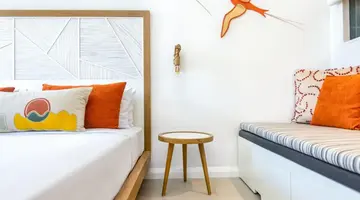 Sunrise Attitude Hotel