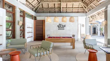 Sunrise Attitude Hotel