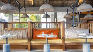 Sunrise Attitude Hotel