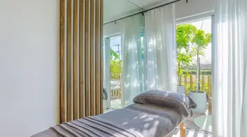 Sunrise Attitude Hotel