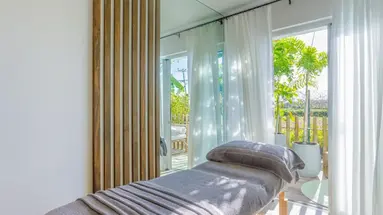 Sunrise Attitude Hotel