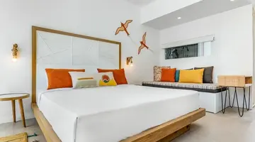 Sunrise Attitude Hotel