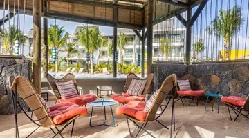 Sunrise Attitude Hotel