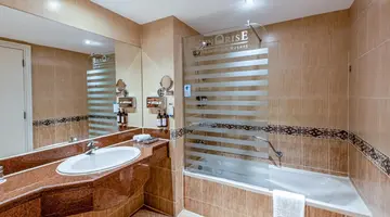 SUNRISE GARDEN BEACH RESORT & SPA
