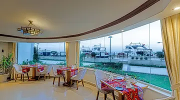 Sunrise Holiday Resort