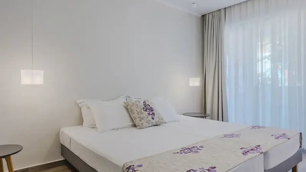 Sunrise Hotel