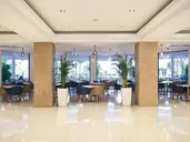 Sunrise Oasis Hotel & Waterpark