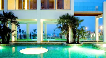 Sunrise Pearl Hotel & Spa