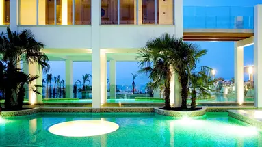 Sunrise Pearl Hotel & Spa