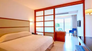 Sunrise Pearl Hotel & Spa