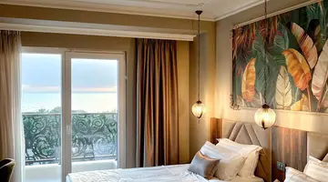 Sunrise Premium Hotel