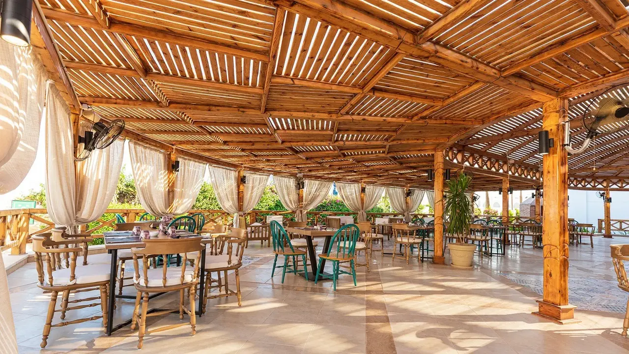 Sunrise Remal Resort