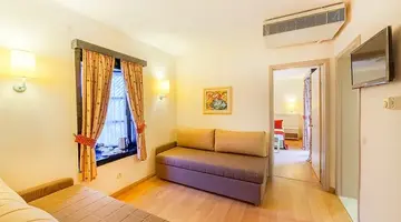 Sunrise Resort Hotel