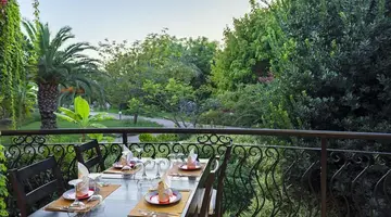 SUNRISE RESORT