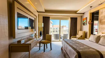 Sunrise Romance Resort ***