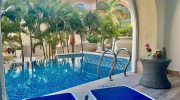 Sunrise Romance Resort ***