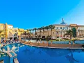 Sunrise Romance Resort ***