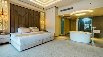 Sunrise Romance Resort ***