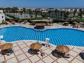 SUNRISE ROYAL MAKADI RESORT