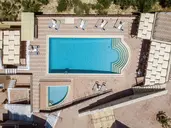 Sunrise Suites