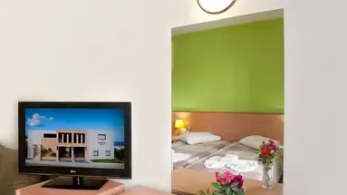 SUNRISE VILLAGE HOTEL