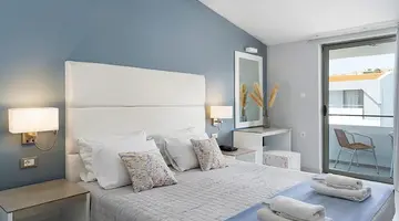SUNRISE VILLAGE HOTEL