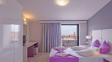 SUNRISE VILLAGE HOTEL
