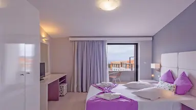 SUNRISE VILLAGE HOTEL