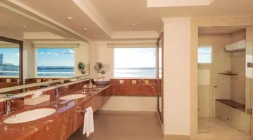 Sunscape Resort & Spa