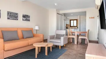 Sunset Bay Club