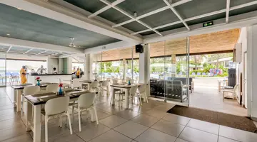 Sunset Beach Hotel