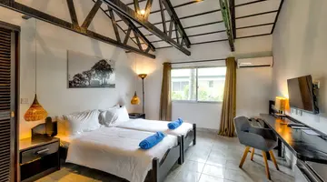 Sunset Beach Hotel