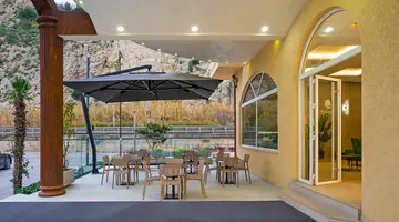 SUNSET HOTEL
