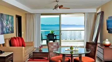 Sunset Plaza Beach Resort