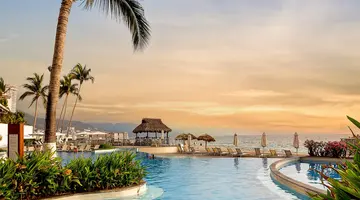 Sunset Plaza Beach Resort