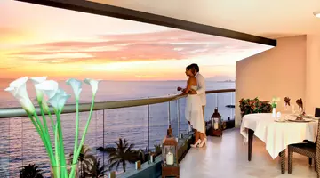 Sunset Plaza Beach Resort