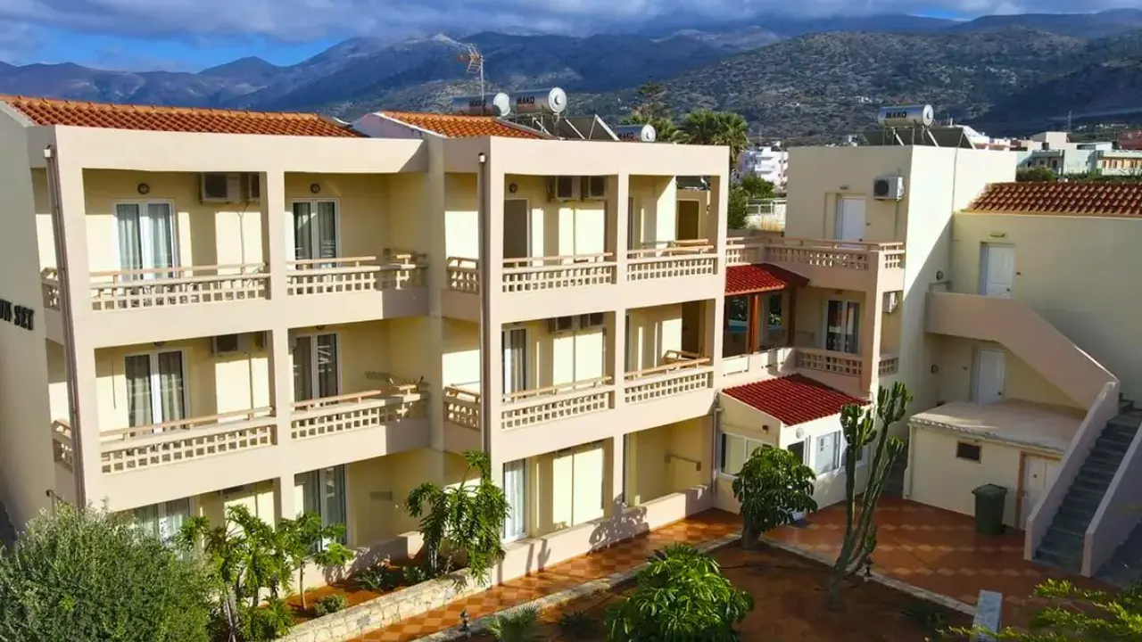 Sunset Studios & Apartments