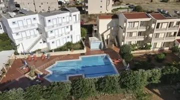 Sunset Studios & Apartments