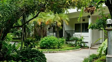 SUNSHINE GARDEN RESORT