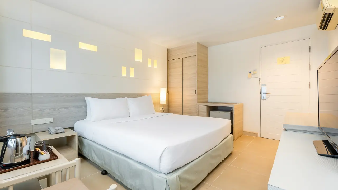 SUNSHINE HOTEL & RESIDENCES