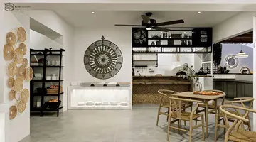Sunshine Hotel Village