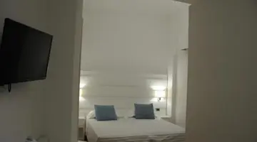 SUNSHINE HOTEL