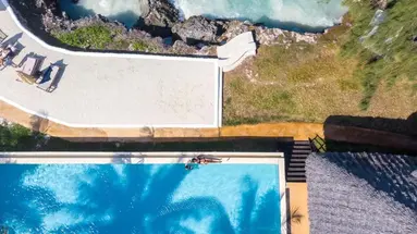 Sunshine Marine Lodge****