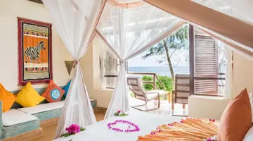 Sunshine Marine Lodge****