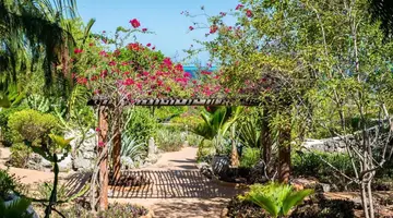 Sunshine Marine Lodge****