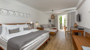 SUNWING BANGTAO BEACH