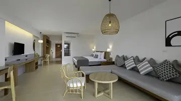 SUNWING KAMALA BEACH